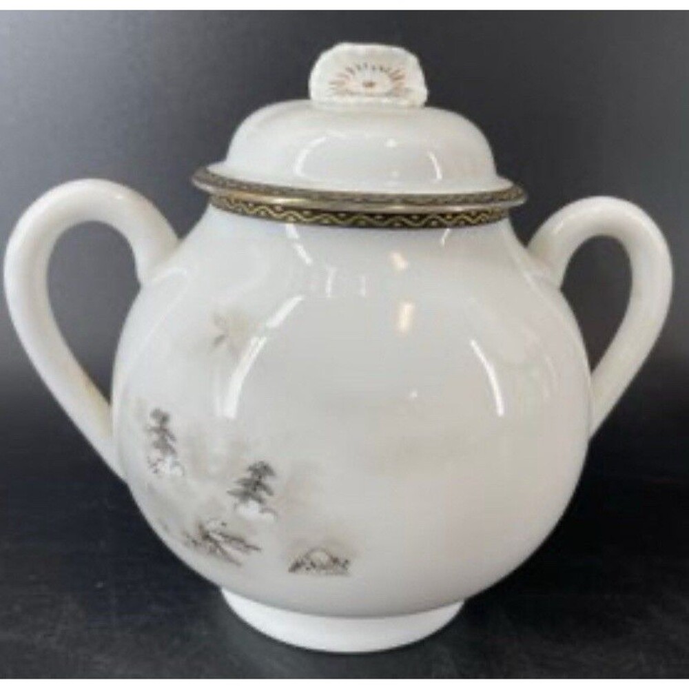 Vintage Made in Japan Porcelain Sugar Bowl Mt Fuji Scene w Lid & 2 Small Plates - Picture 7 of 8